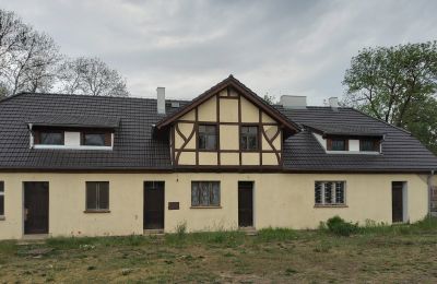 Schloss kaufen Mielno, Großpolen:  Nebengebäude