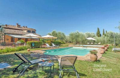 Landhaus kaufen Asciano, Toskana:  RIF 2992 Pool und Rustico