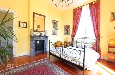 Schloss kaufen Fays, Wallonien, Erstes Schlafzimmer im 1.OG