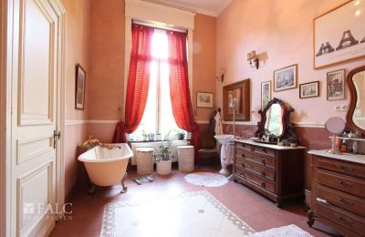 Schloss kaufen Fays, Wallonien, Badezimmer im EG