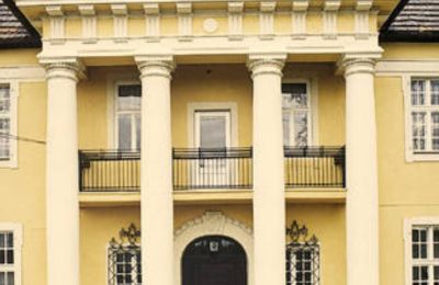 Herrenhaus/Gutshaus kaufen 02747 Strahwalde, Schlossweg 11, Sachsen, Portikus