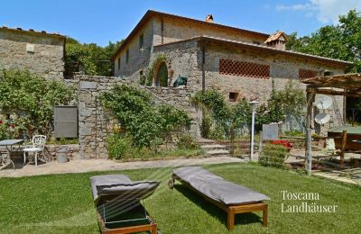 Landhaus kaufen Gaiole in Chianti, Toskana:  RIF 3003 Rustico und Garten