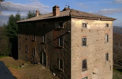 Schloss kaufen San Leo Bastia, Palazzo Vaiano, Umbrien:  Außenansicht