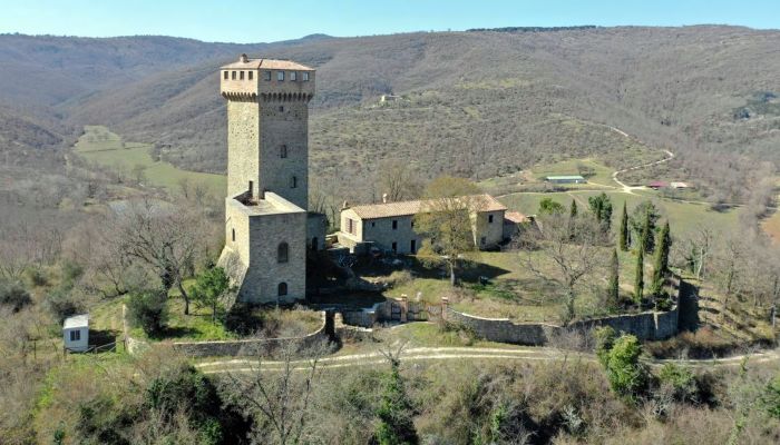 Burg kaufen 06060 Pian di Marte, Umbrien,  Italien