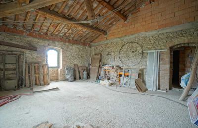 Landhaus kaufen Lerchi, Umbrien:  Dachboden