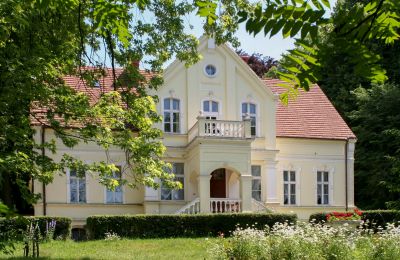 Herrenhaus/Gutshaus kaufen Chojnice, Pommern:  Vorderansicht