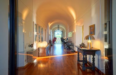 Historische Villa kaufen Città di Castello, Umbrien:  Flur