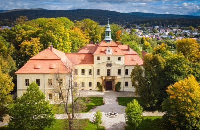 Schloss kaufen Mirošov, Zámek Mirošov, Plzeňský kraj, Vorderansicht