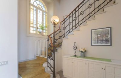 Historische Villa kaufen 28838 Stresa, Piemont, Treppe