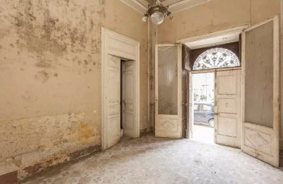 Historische Villa kaufen Latiano, Apulien:  Eingang