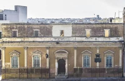Historische Villa kaufen Latiano, Apulien:  Außenansicht