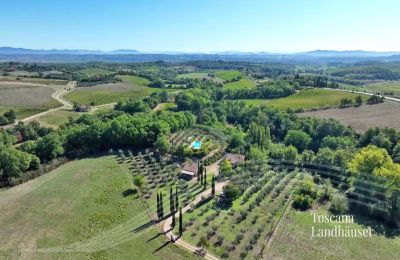 Landhaus kaufen Chianciano Terme, Toskana:  RIF 3061 Blick auf Anwesen