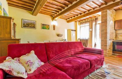 Landhaus kaufen Chianciano Terme, Toskana:  RIF 3061 Wohn-Essbereich mit Küchenzeile