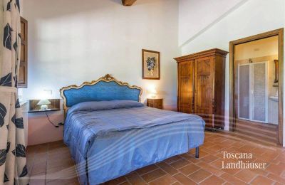 Landhaus kaufen Chianciano Terme, Toskana:  RIF 3061 Schlafzimmer 5 mit Blick in BZ