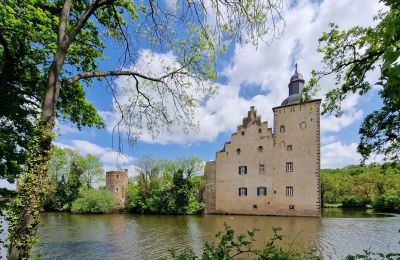 Burg kaufen 53881 Wißkirchen, Burg Veynau 1, Nordrhein-Westfalen:  