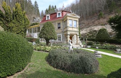 Historische Villa kaufen 72574 Bad Urach, Baden-Württemberg:  Westansicht