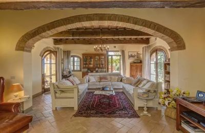 Historische Villa kaufen Montaione, Toskana:  Wohnzimmer