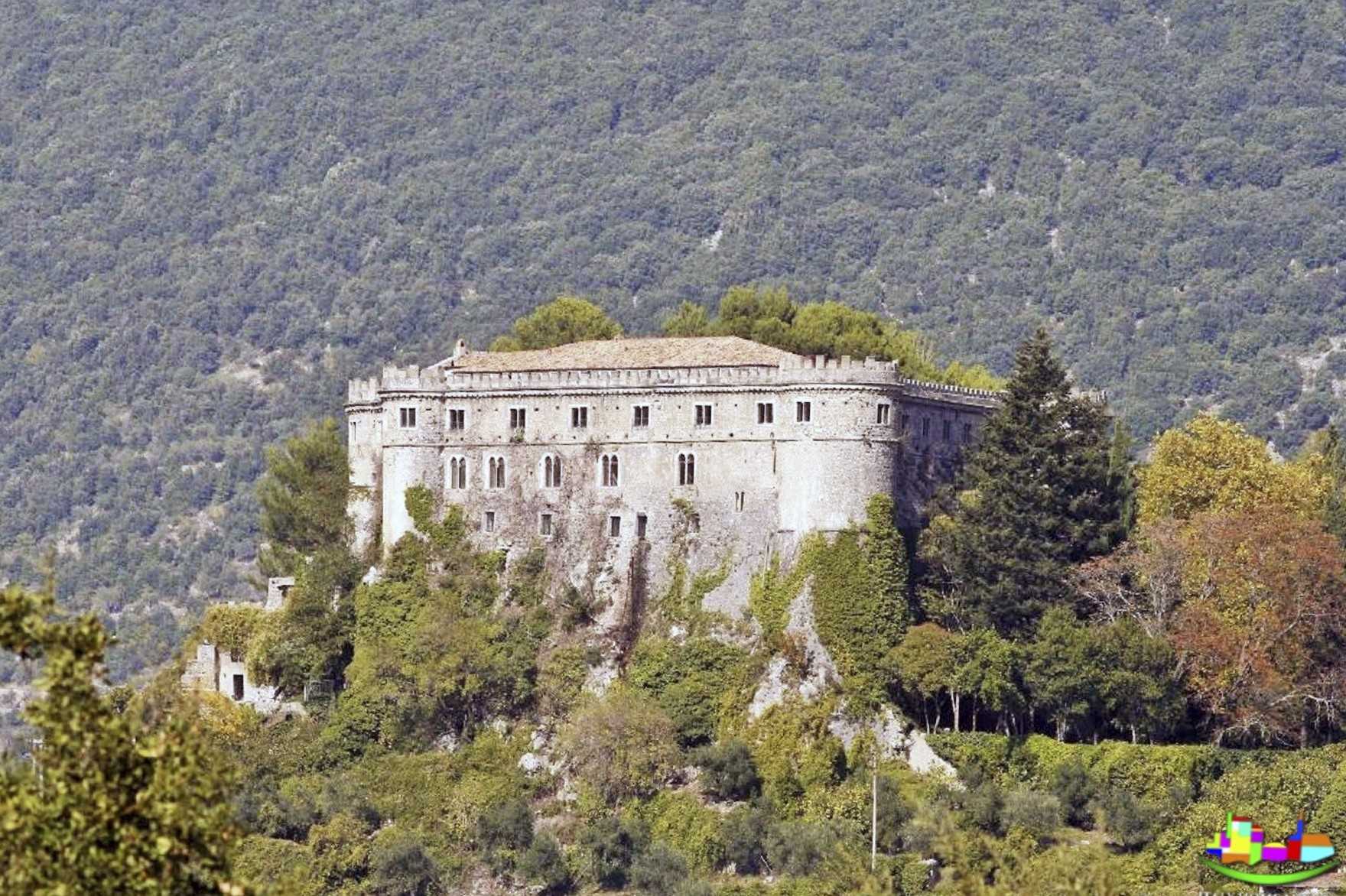 Fotos Mittelalterliche Burg in der Region Abruzzen