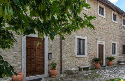 Historische Villa kaufen 05023 Civitella del Lago, Umbrien:  Innenhof