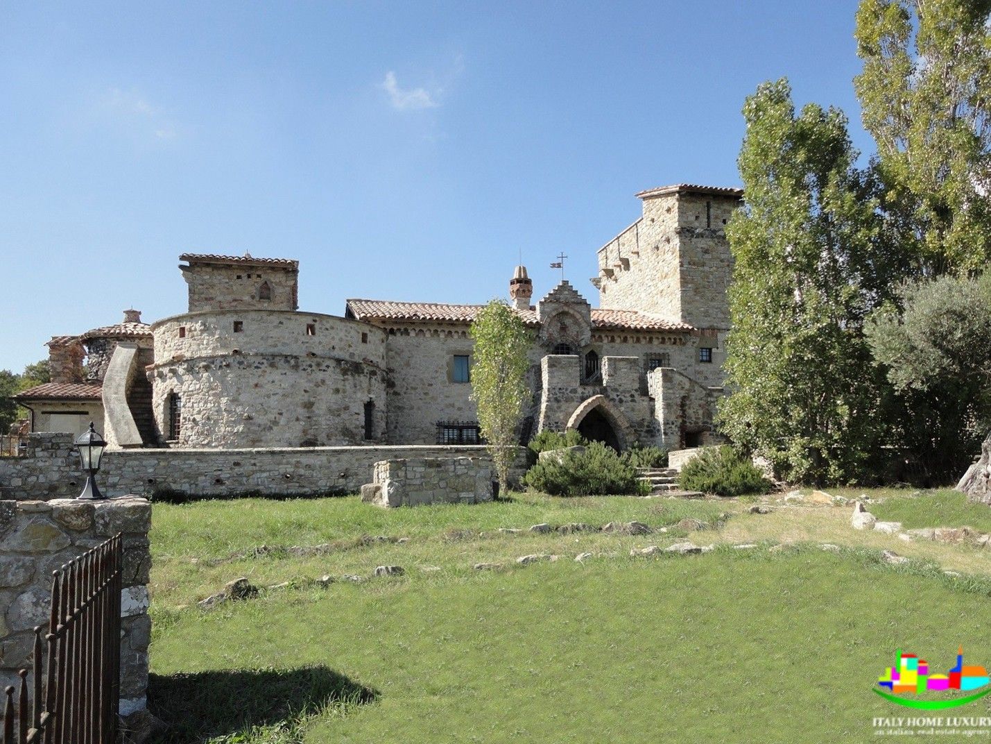 Fotos Burg in Panoramalage bei Todi, Umbrien