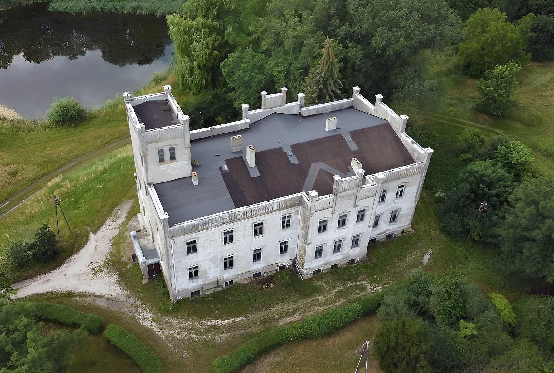 Herrenhaus/Gutshaus kaufen Górki Dąbskie, 89-240 Górki Dąbskie 1, Kujawien-Pommern:  Drohne