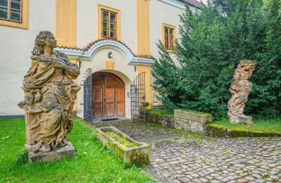 Burg kaufen Třebotov, Třebotov tvrz, okres Praha-západ, Foto 1/36