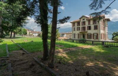 Historische Villa kaufen Lovere, Lombardei:  Grundstück