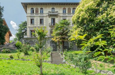 Historische Villa kaufen Lovere, Lombardei:  Rückansicht