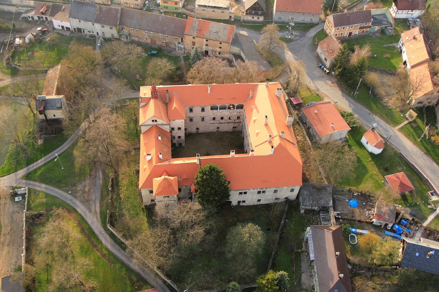 Fotos Renaissance-Vierflügel-Schlossanlage im Norden von Prag