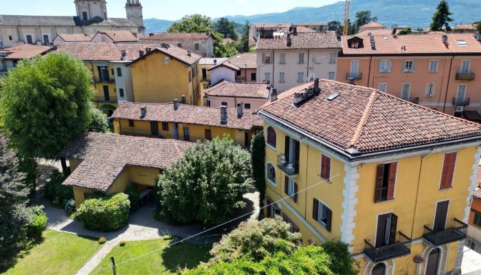 Historische Villa Verbano-Cusio-Ossola, Intra 3