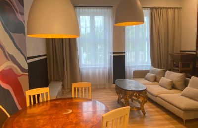 Apartment in historischem Gebäude kaufen Lubiechowo, Pałac w Lubiechowie, Westpommern, Widok na salon 