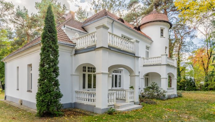 Historische Villa kaufen Baniocha, Masowien,  Polen