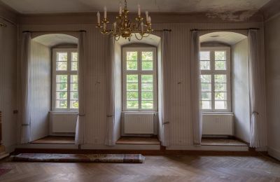 Schloss kaufen Baden-Württemberg, Gr. Zimmer im li9nken Flügel