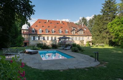 Schloss kaufen Baden-Württemberg, Blick vom Pool