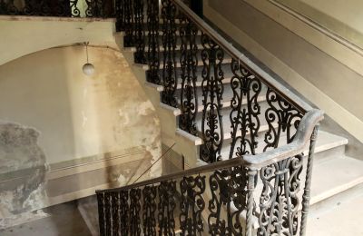 Stadtpalais kaufen Piobbico, Garibaldi  95, Marken, Treppe