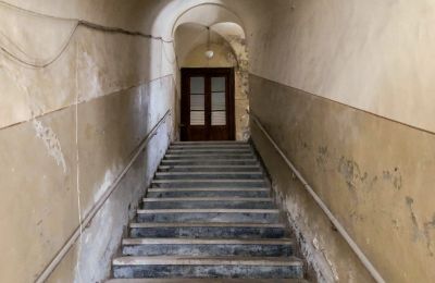Stadtpalais kaufen Piobbico, Garibaldi  95, Marken, Treppe