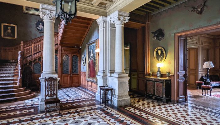 Schloss im Süden der Bretagne - ein Meisterwerk des 19. Jahrhundert