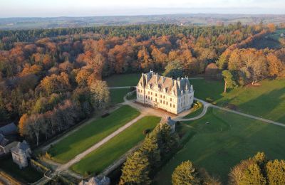 Charakterimmobilien, Excellentes Château in der Bretagne mit 30 Hektar Land