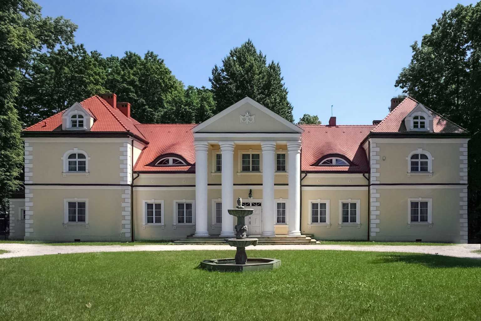 Fotos Schönes renoviertes Schloss in Schlesien