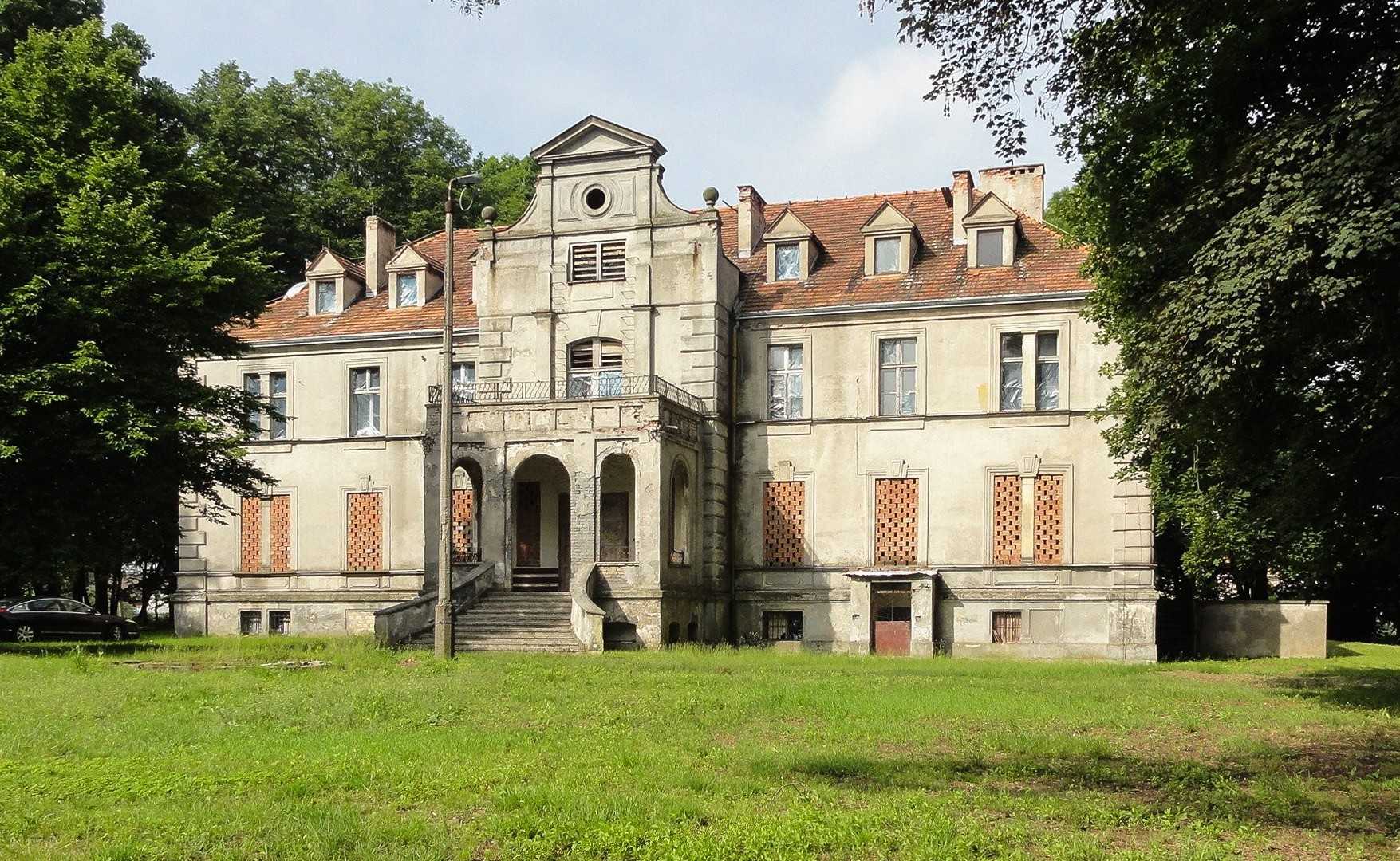 Fotos Schloss in Schlesien zum Verkauf, Gwoździany