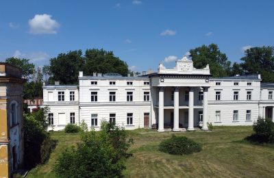Schloss kaufen Głuchowo, Palac 1, Großpolen, Sanierte Fassade