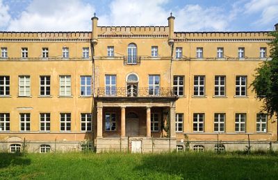 Schloss kaufen Dąbroszyn, Pałac w Dąbroszynie, Lebus, Vorderansicht