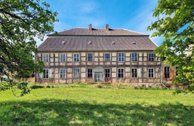 Herrenhaus/Gutshaus kaufen 17337 Uckerland, Brandenburg:  Herrenhaus Hofseite