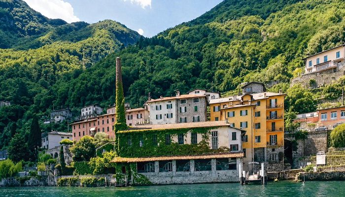 Historische Immobilie kaufen Brienno, Lombardei