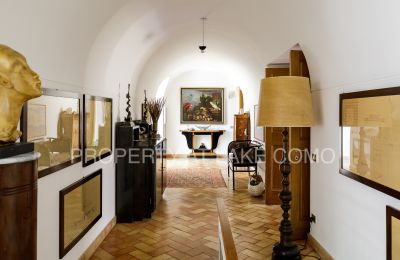 Historische Villa kaufen Griante, Lombardei:  Corridor