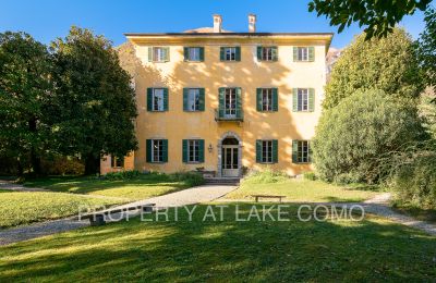 Charakterimmobilien, Zeitlose Schönheit: Historische Villa in Tremezzo, Westufer Comer See