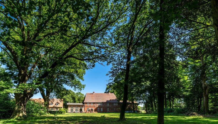 Gutshaus Below erhält Förderung für originalgetreue Sanierung