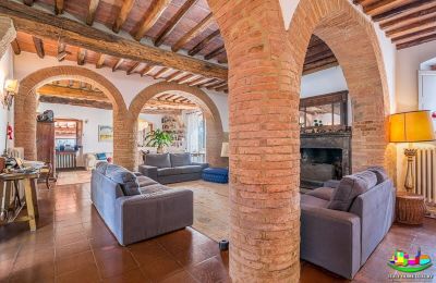 Landhaus kaufen Livorno, Toskana:  Wohnzimmer