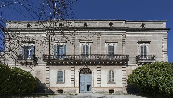 Stadtpalais kaufen Manduria, Apulien,  Italien
