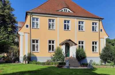 Herrenhaus/Gutshaus kaufen 18513 Gransebieth, Landhotel Gut Zarrentin, Mecklenburg-Vorpommern:  Seitenansicht